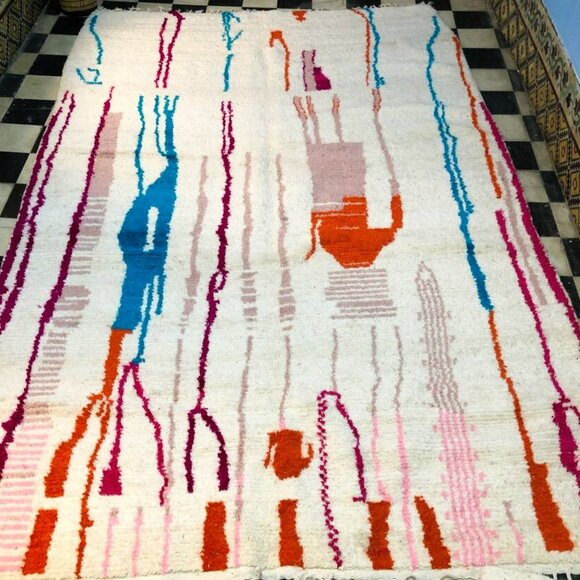 Large Abstract Ourika Handmade Moroccan Rug - Wool carpet-10'.2"x6'.6" - Picture 2 of 4
